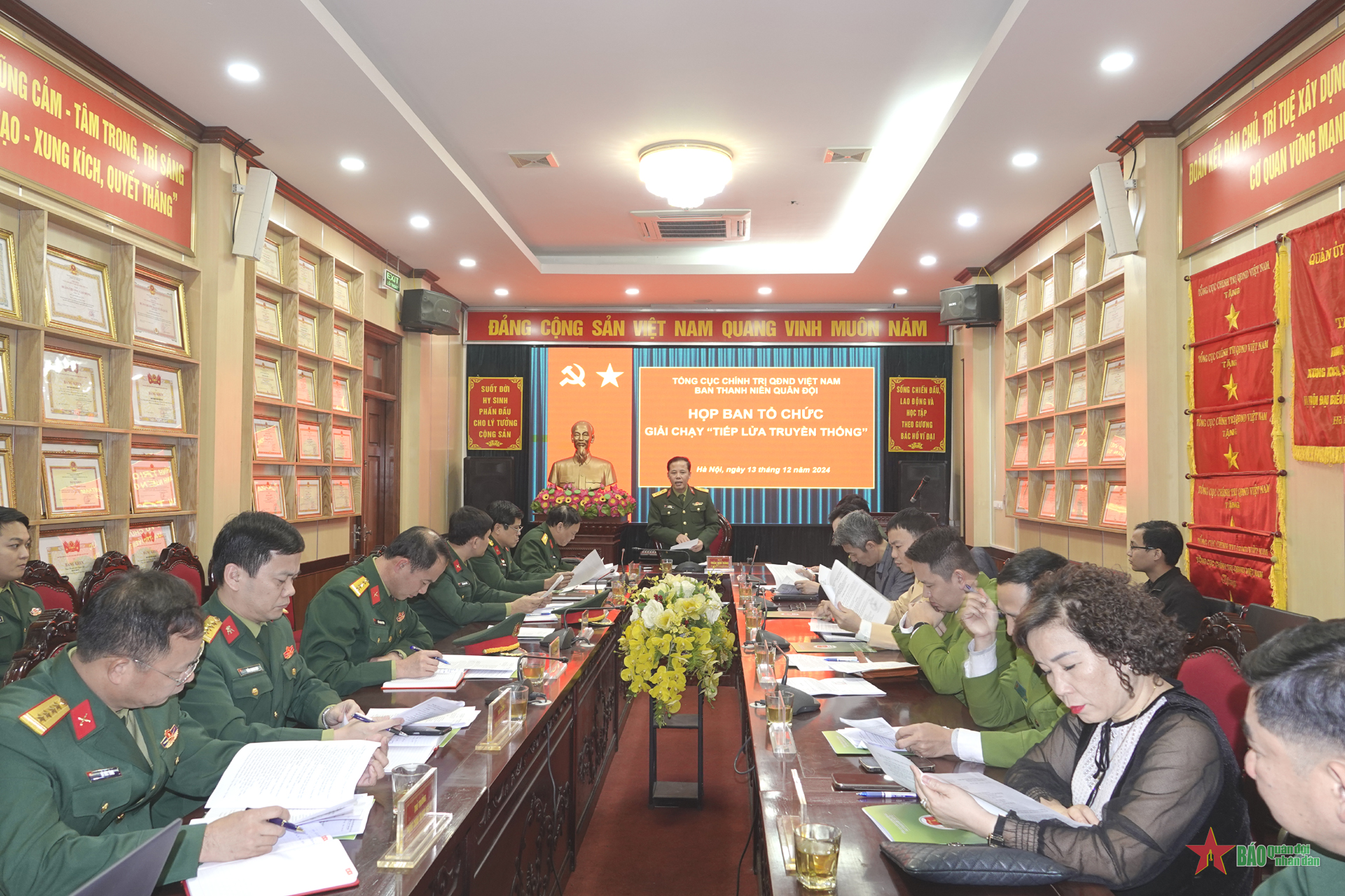 Giải chạy “Tiếp lửa truyền thống” kỷ niệm 80 năm Ngày thành lập Quân đội diễn ra ngày 21-12